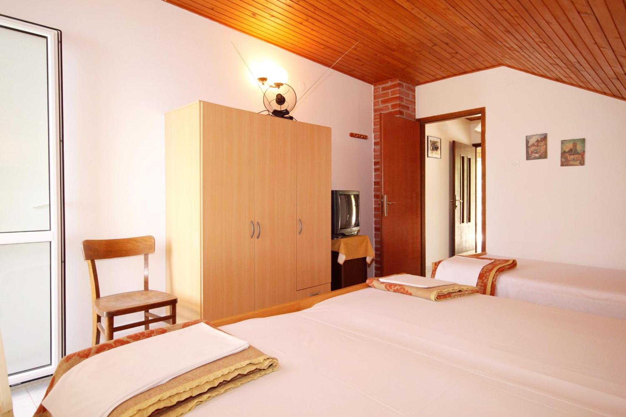 Apartments By The Sea Basina, Hvar - 542 Vrbanj Quarto foto